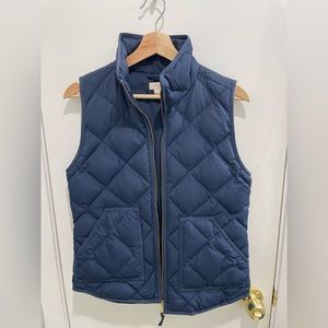 J. Crew Women’s Navy Quilted Vest size XS